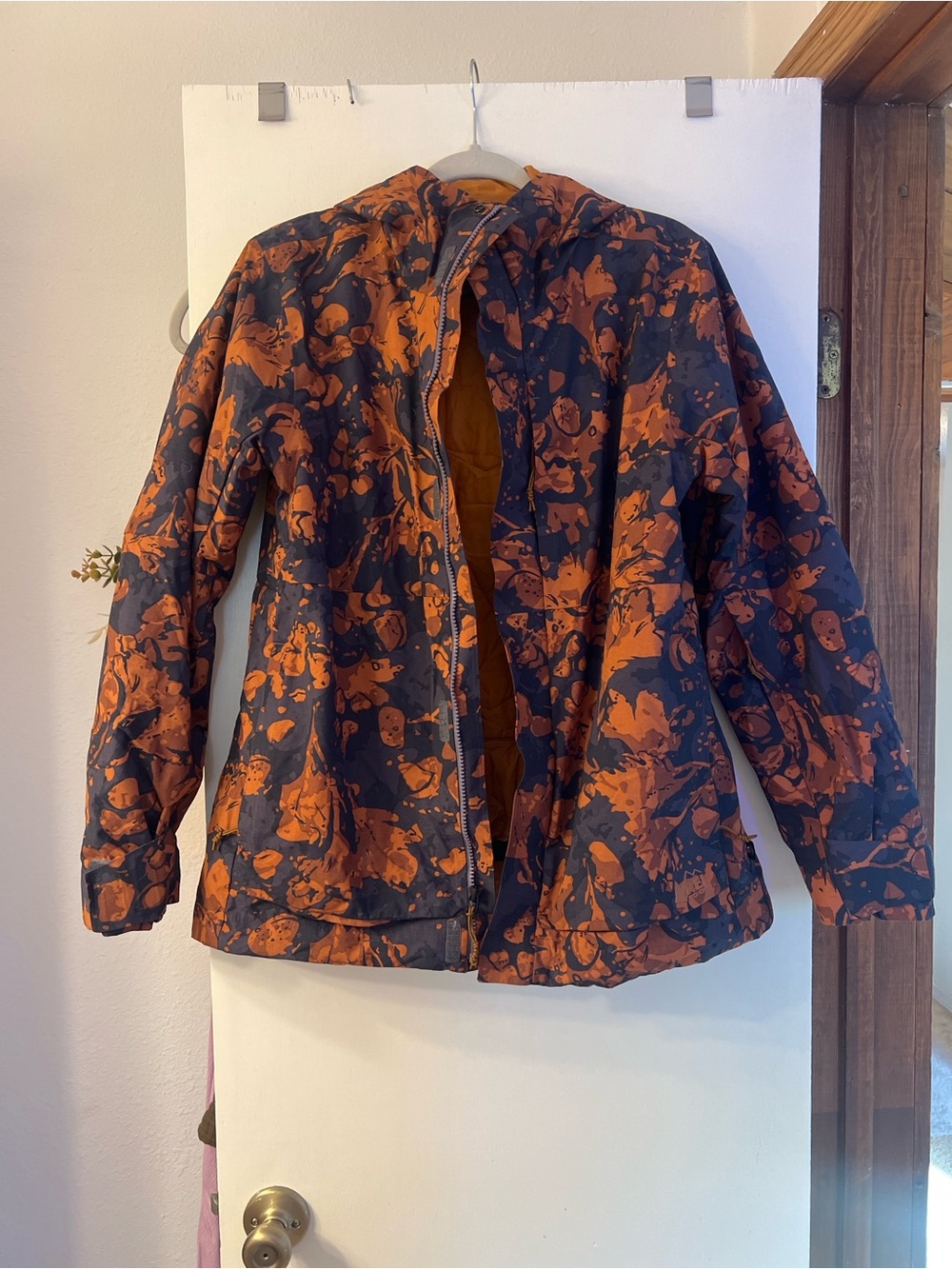 REI Co-op Women's Orange and Black Patterned Hooded ski Jacket